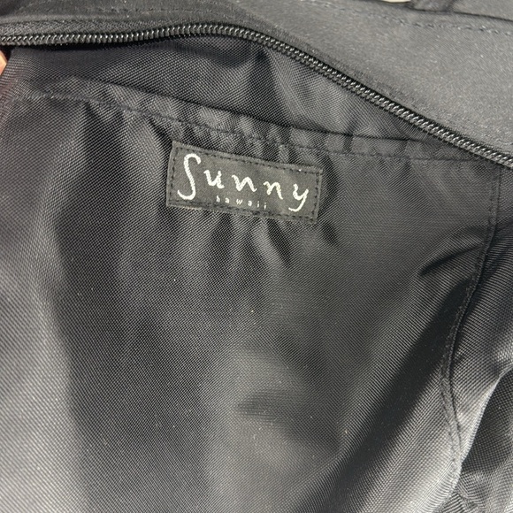 Sunny Hawaii Palm Tree Embroidery Black Small 8x5x8 Handbag - Picture 7 of 9